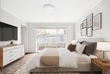 https://images.listonce.com.au/custom/160x/listings/27-shannahan-drive-bell-park-vic-3215/071/01929071_img_04.jpg?_ujpZL3h9mg