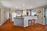 https://images.listonce.com.au/custom/160x/listings/27-st-chester-avenue-lake-gardens-vic-3355/603/01584603_img_03.jpg?FsTeQAI_fCA