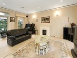 https://images.listonce.com.au/custom/160x/listings/27-stanley-grove-canterbury-vic-3126/978/01683978_img_02.jpg?yvOUayBlrdU