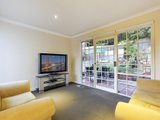 https://images.listonce.com.au/custom/160x/listings/27-stirling-road-croydon-vic-3136/955/00620955_img_08.jpg?FiUtDAA4x9U