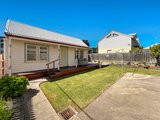 https://images.listonce.com.au/custom/160x/listings/27-swanston-street-street-geelong-vic-3220/712/01879712_img_09.jpg?_k8J49HSBrE