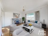https://images.listonce.com.au/custom/160x/listings/27-vivianne-avenue-mont-albert-north-vic-3129/597/01950597_img_02.jpg?PQQ1j28osYU