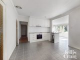https://images.listonce.com.au/custom/160x/listings/27-vivianne-avenue-mont-albert-north-vic-3129/597/01950597_img_04.jpg?PAbUutTHkO8