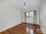 https://images.listonce.com.au/custom/160x/listings/27-vivianne-avenue-mont-albert-north-vic-3129/597/01950597_img_07.jpg?ZqZFHVhZsSI