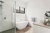 https://images.listonce.com.au/custom/160x/listings/27-wembley-avenue-yarraville-vic-3013/523/01808523_img_07.jpg?WBFKKrN-efs