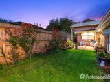 https://images.listonce.com.au/custom/160x/listings/27-william-road-croydon-vic-3136/993/01525993_img_12.jpg?WQOHliKnXw0
