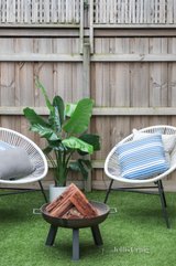 https://images.listonce.com.au/custom/160x/listings/27-windsor-street-kew-vic-3101/608/01061608_img_10.jpg?3J1binjITkw