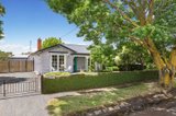 https://images.listonce.com.au/custom/160x/listings/27-yaldwyn-street-east-kyneton-vic-3444/751/00861751_img_11.jpg?lrsNDPUjmGo