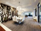 https://images.listonce.com.au/custom/160x/listings/270180-clarendon-street-southbank-vic-3006/716/01731716_img_05.jpg?xaa5kKTeViM