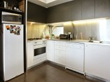 https://images.listonce.com.au/custom/160x/listings/27181-bay-street-port-melbourne-vic-3207/415/01793415_img_02.jpg?3pdzya-Fe-g