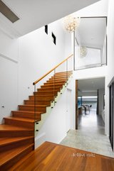 https://images.listonce.com.au/custom/160x/listings/272-clarke-street-northcote-vic-3070/869/01647869_img_15.jpg?5Ww9x94QkQE