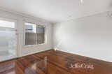 https://images.listonce.com.au/custom/160x/listings/272-speight-street-newport-vic-3015/190/01822190_img_05.jpg?MlG38wV8BN0
