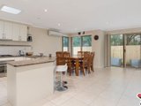 https://images.listonce.com.au/custom/160x/listings/273-cardigan-road-mooroolbark-vic-3138/251/01526251_img_06.jpg?qDVjmfE-CZg