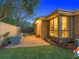 https://images.listonce.com.au/custom/160x/listings/273-cardigan-road-mooroolbark-vic-3138/251/01526251_img_09.jpg?LKFoT-EEt8s