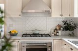 https://images.listonce.com.au/custom/160x/listings/274-buckley-street-essendon-vic-3040/279/01809279_img_06.jpg?R34mnqKWXDg