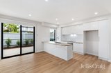 https://images.listonce.com.au/custom/160x/listings/275-greenwood-drive-bundoora-vic-3083/986/01951986_img_03.jpg?kzPwP4qF79M