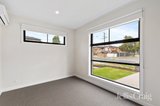 https://images.listonce.com.au/custom/160x/listings/275-greenwood-drive-bundoora-vic-3083/986/01951986_img_07.jpg?mKi8c96InBU