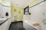 https://images.listonce.com.au/custom/160x/listings/275-koornang-road-carnegie-vic-3163/063/01124063_img_10.jpg?mU90nhm4LyI