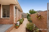 https://images.listonce.com.au/custom/160x/listings/275-renshaw-street-doncaster-east-vic-3109/150/01880150_img_10.jpg?RYLkAsSFIFU