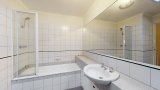 https://images.listonce.com.au/custom/160x/listings/278-auburn-road-hawthorn-vic-3122/386/01646386_img_07.jpg?yXiwLCE8OFA