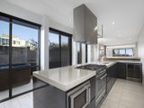 https://images.listonce.com.au/custom/160x/listings/279-marine-parade-elwood-vic-3184/773/01793773_img_03.jpg?LflBhKn6rgA