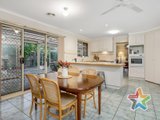 https://images.listonce.com.au/custom/160x/listings/279-mount-view-parade-croydon-vic-3136/610/01525610_img_06.jpg?AAdMKT4R8Ew