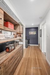 https://images.listonce.com.au/custom/160x/listings/279-surrey-road-blackburn-north-vic-3130/403/01408403_img_02.jpg?pCh9aMTGTsU