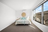 https://images.listonce.com.au/custom/160x/listings/279-the-esplanade-torquay-vic-3228/285/01889285_img_05.jpg?foTSRzFwZlE