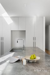 https://images.listonce.com.au/custom/160x/listings/27a-anzac-crescent-williamstown-vic-3016/369/01931369_img_26.jpg?SHmzWisNr7I