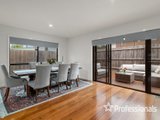 https://images.listonce.com.au/custom/160x/listings/27a-cherylnne-crescent-kilsyth-vic-3137/761/01525761_img_05.jpg?wtEgsfr4NS4