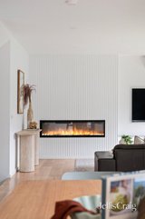 https://images.listonce.com.au/custom/160x/listings/27a-highland-crescent-mooroolbark-vic-3138/883/01942883_img_04.jpg?iC7UY2sQGN4