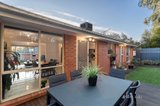 https://images.listonce.com.au/custom/160x/listings/28-akoonah-close-donvale-vic-3111/043/01559043_img_12.jpg?bGE5sHLcT-E