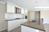 https://images.listonce.com.au/custom/160x/listings/28-barley-sheaf-drive-miners-rest-vic-3352/628/01726628_img_05.jpg?XV2CZX9loTo