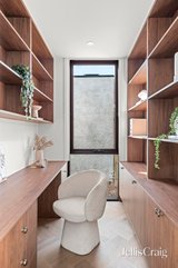 https://images.listonce.com.au/custom/160x/listings/28-barry-street-brunswick-vic-3056/395/01899395_img_24.jpg?e8RXs0YuwFQ