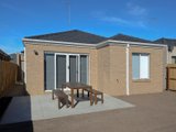 https://images.listonce.com.au/custom/160x/listings/28-beekeeper-road-connewarre-vic-3227/623/01699623_img_08.jpg?9uHGOJQq-Bk