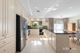https://images.listonce.com.au/custom/160x/listings/28-bellbird-road-mount-eliza-vic-3930/066/01972066_img_04.jpg?PNfFUHtnD3Y