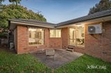 https://images.listonce.com.au/custom/160x/listings/28-bridges-avenue-mooroolbark-vic-3138/572/01986572_img_10.jpg?BWg_e0o9soY