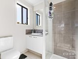 https://images.listonce.com.au/custom/160x/listings/28-carmichael-court-sebastopol-vic-3356/716/01576716_img_08.jpg?R7VNIt6_s0o