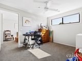 https://images.listonce.com.au/custom/160x/listings/28-carmichael-court-sebastopol-vic-3356/716/01576716_img_10.jpg?-Gj1VxHtUko