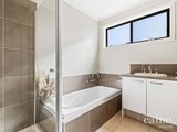 https://images.listonce.com.au/custom/160x/listings/28-carmichael-court-sebastopol-vic-3356/716/01576716_img_12.jpg?Y8crQkiWyDg