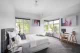 https://images.listonce.com.au/custom/160x/listings/28-denman-avenue-glen-iris-vic-3146/395/01304395_img_05.jpg?_gNUFEINLO4