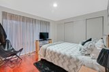 https://images.listonce.com.au/custom/160x/listings/28-edna-street-mount-waverley-vic-3149/132/01008132_img_09.jpg?DgmKcf-uzpk