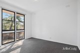 https://images.listonce.com.au/custom/160x/listings/28-ellesmere-avenue-croydon-vic-3136/226/01863226_img_06.jpg?Xy8Y8_hQm2A