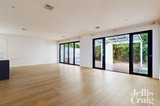 https://images.listonce.com.au/custom/160x/listings/28-ellsworth-crescent-camberwell-vic-3124/564/01628564_img_03.jpg?su6xnSesPRk