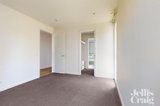 https://images.listonce.com.au/custom/160x/listings/28-ellsworth-crescent-camberwell-vic-3124/564/01628564_img_06.jpg?sgnRwFj5EPg