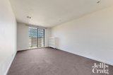 https://images.listonce.com.au/custom/160x/listings/28-ellsworth-crescent-camberwell-vic-3124/564/01628564_img_12.jpg?W3ScL5e8sPM