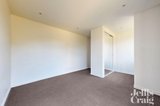 https://images.listonce.com.au/custom/160x/listings/28-ellsworth-crescent-camberwell-vic-3124/564/01628564_img_14.jpg?LLM_Uqqx9b4