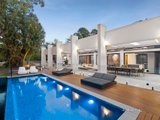 https://images.listonce.com.au/custom/160x/listings/28-heads-road-donvale-vic-3111/260/01781260_img_21.jpg?rCps3vC6eBU