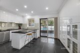 https://images.listonce.com.au/custom/160x/listings/28-hertford-road-doncaster-east-vic-3109/825/01006825_img_05.jpg?uJJDKsp9PyM