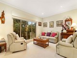 https://images.listonce.com.au/custom/160x/listings/28-highbury-road-burwood-vic-3125/450/00829450_img_04.jpg?QzTlRVW8QBU